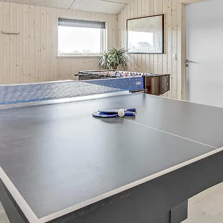 Lovely In With Kitchen Feriehus