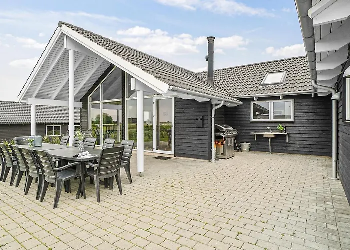 Lovely In With Kitchen