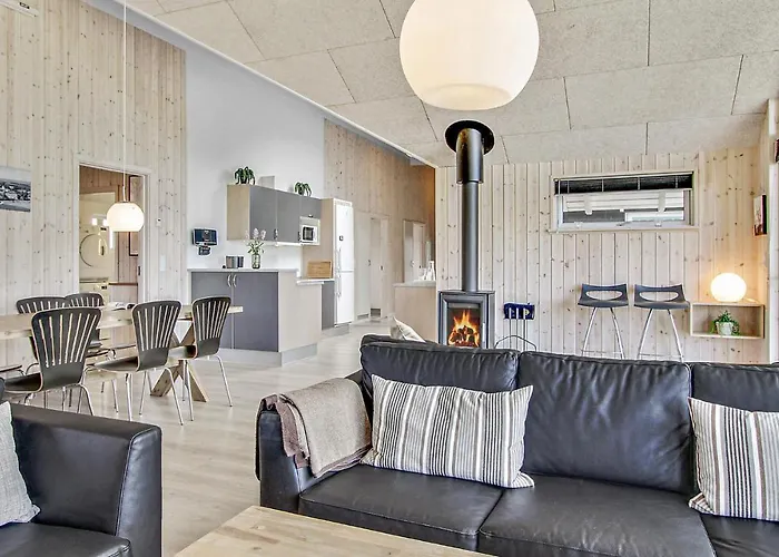 Lovely In With Kitchen