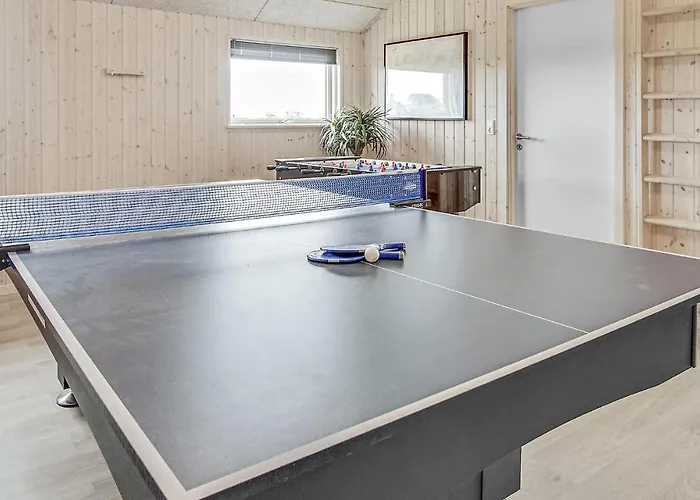 Lovely In With Kitchen Feriehus